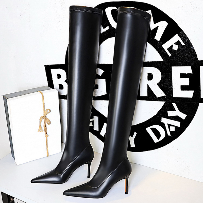Bottines sexy au-dessus du gen - Shoe Tree avis et prix